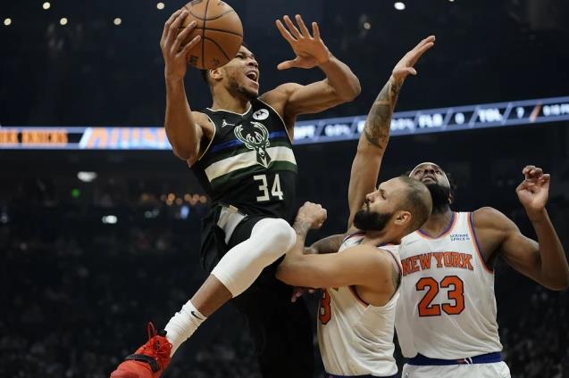 NBA直播- 霍姆格伦伤愈回归砍两双  
